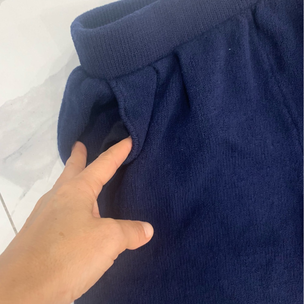 St John By Marie Gray Santana Knit Pants Women 6 Blue Navy Pleated Wool Crop USA - Picture 8 of 10